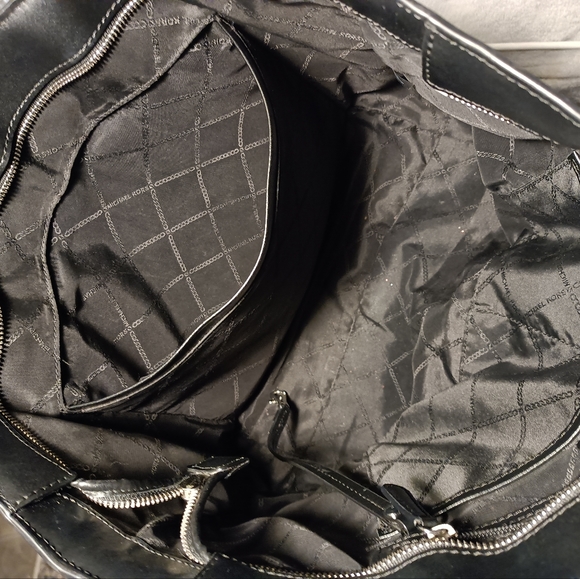 Michael kors purse - Picture 8 of 11